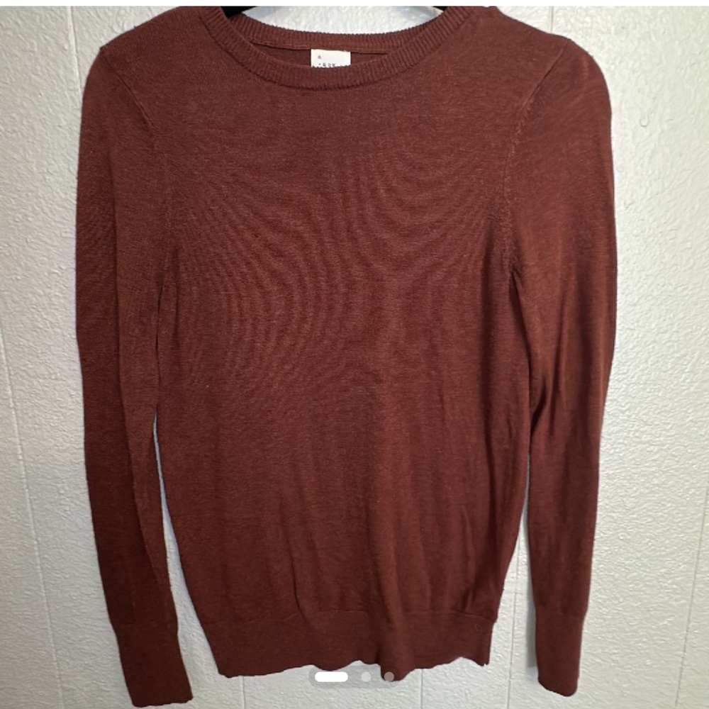 🔅‼️Women’s size Small - a new day Sweater Crew Neck